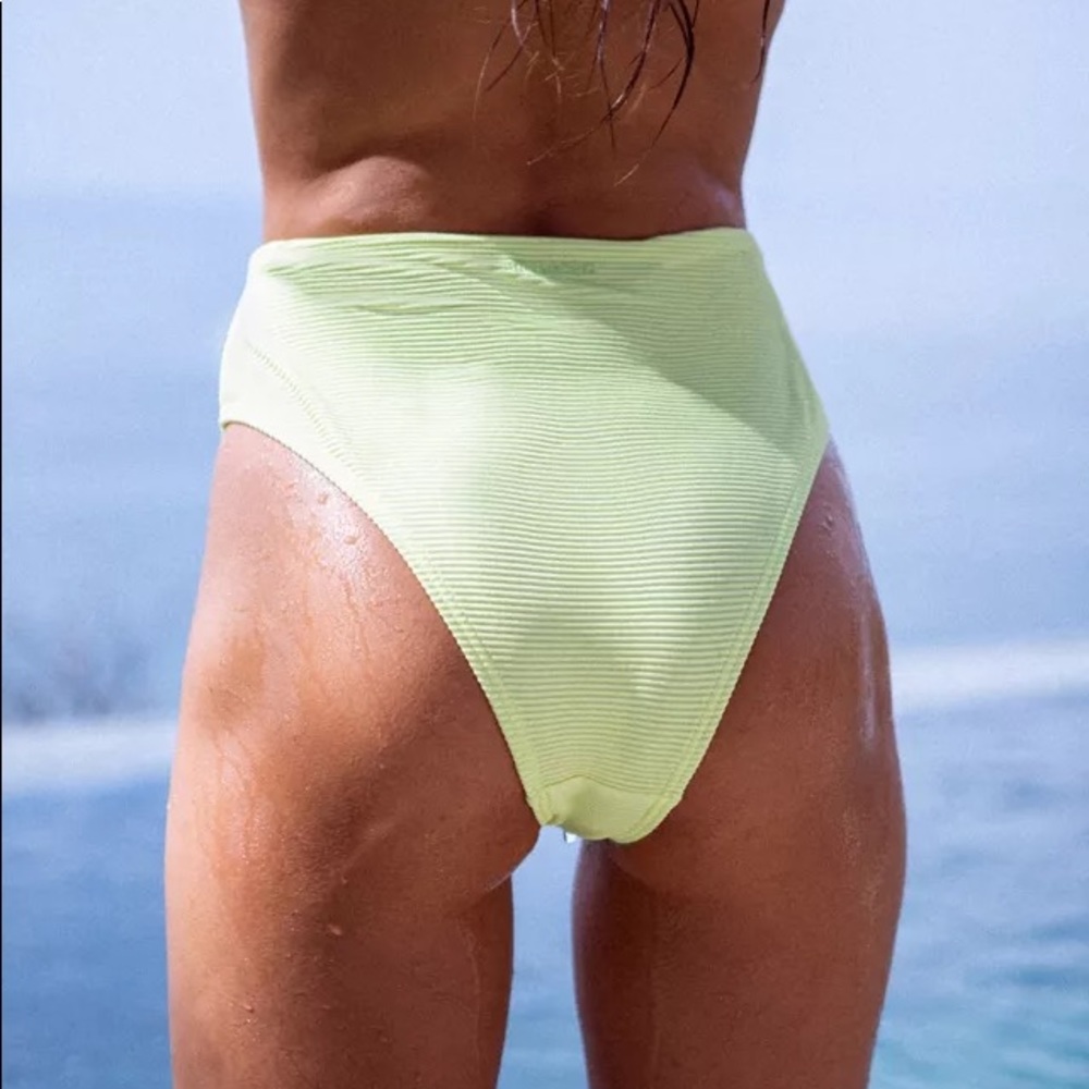 🔥🔥BILLABONG - TANLINES FIXED TRIANGLE MAUI BIKINI SET🔥🔥 - Picture 3 of 9